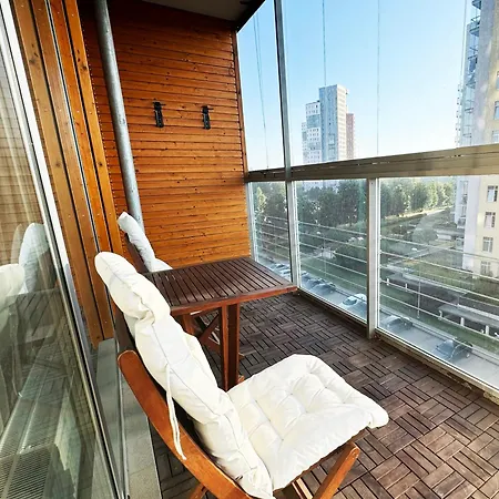 Cozy Getaway - Near Airport * リガ
