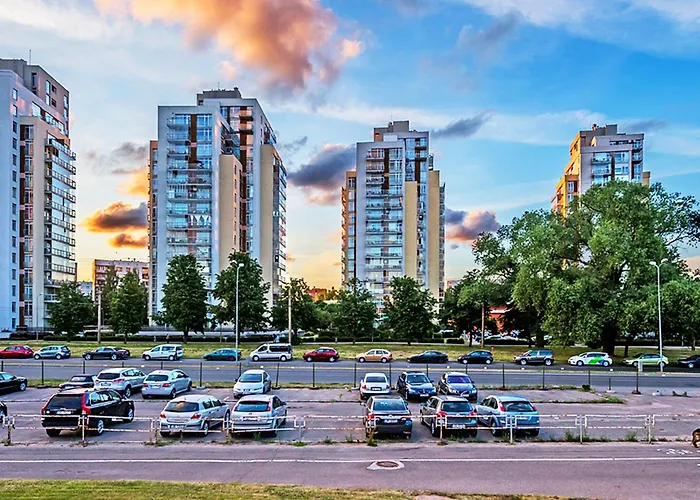 Cozy Getaway - Near Airport Dzīvoklis *