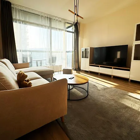 Апартаменты Cozy Getaway - Near Airport *